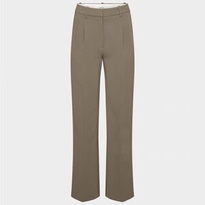 Aritzia “The Effortless Pant” - Creppette